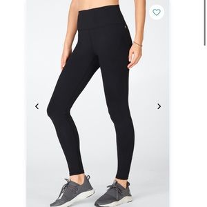 Black workout leggings💛 2/20